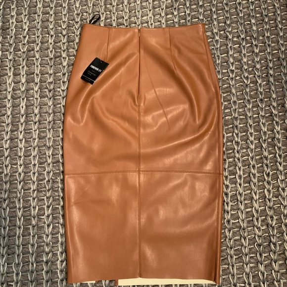 Faux leather skirt - Picture 4 of 4